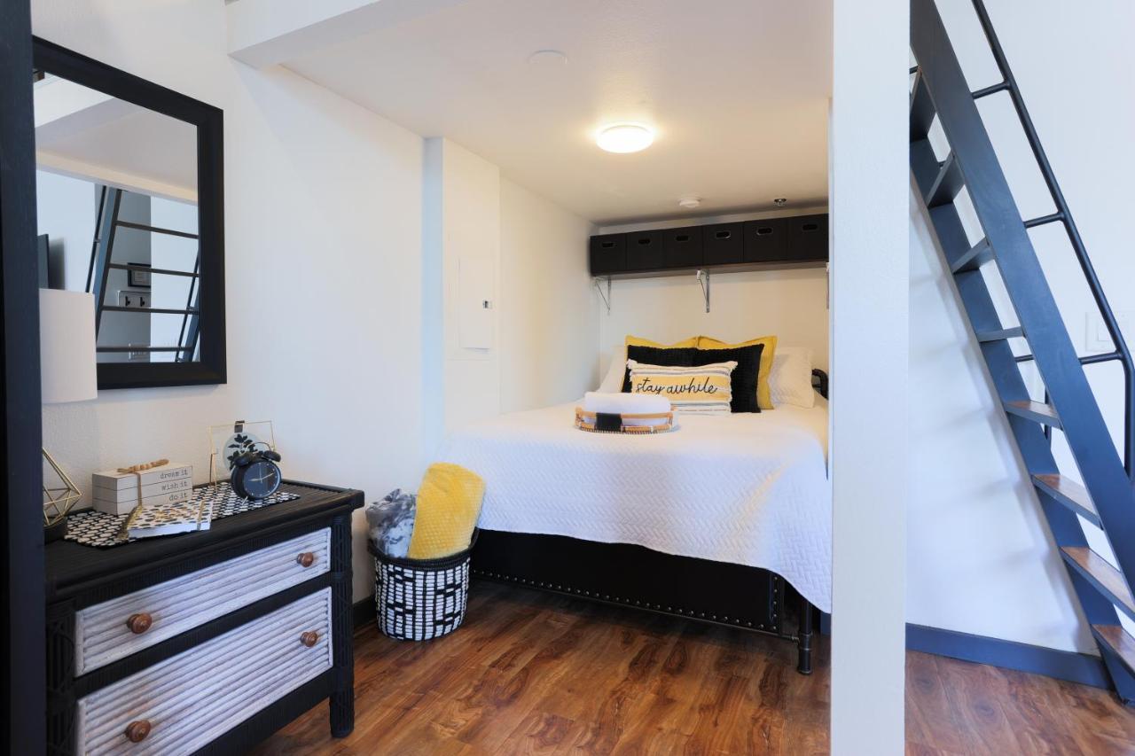 Old West Studio Lofts West Тампа Экстерьер фото