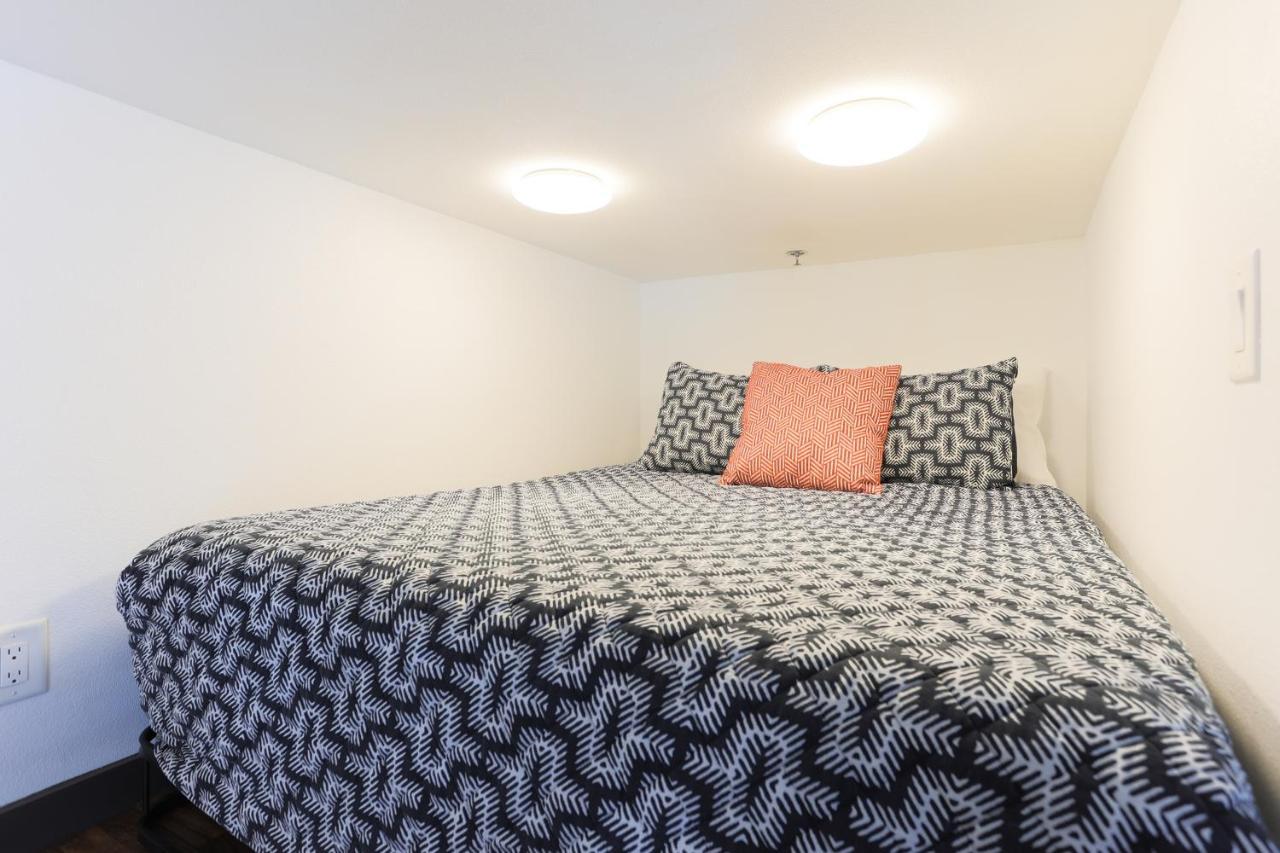 Old West Studio Lofts West Тампа Экстерьер фото