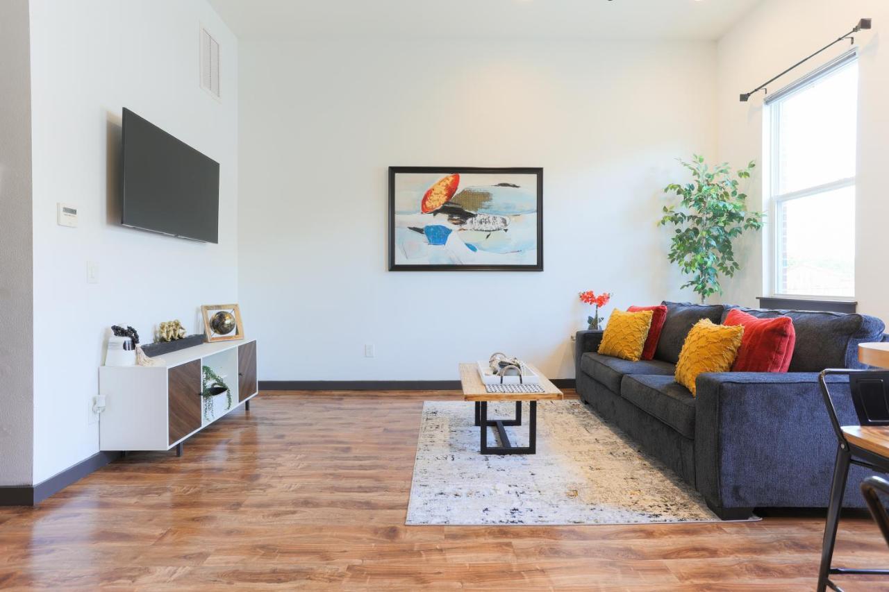 Old West Studio Lofts West Тампа Экстерьер фото