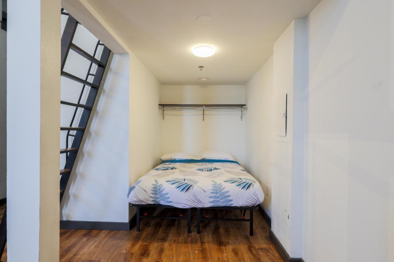 Old West Studio Lofts West Тампа Экстерьер фото