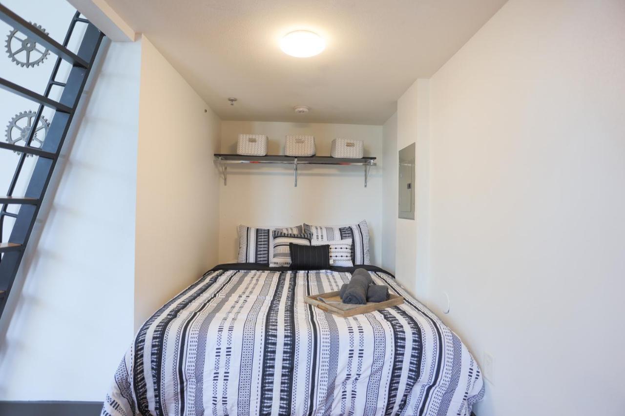 Old West Studio Lofts West Тампа Экстерьер фото