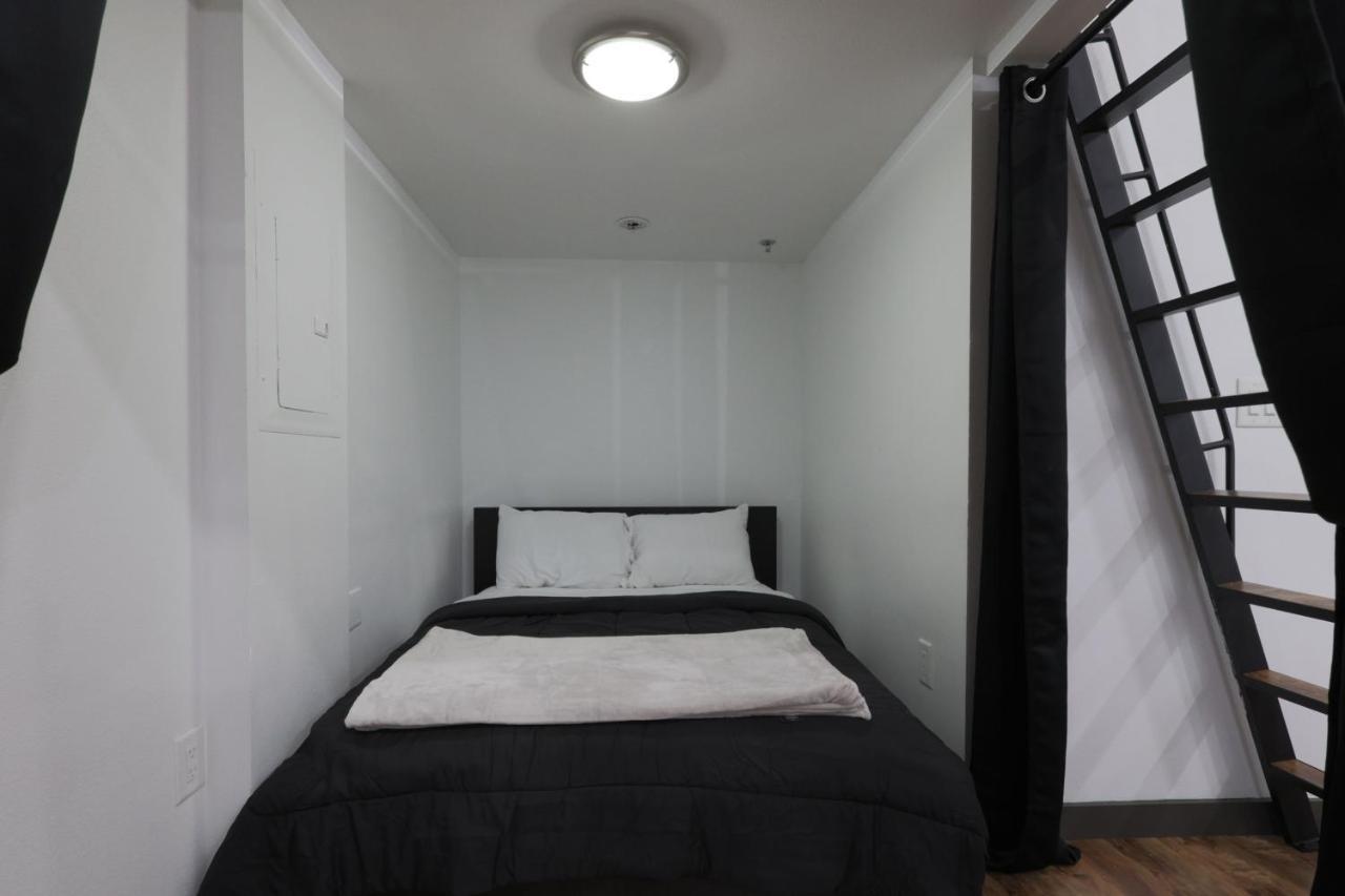 Old West Studio Lofts West Тампа Экстерьер фото