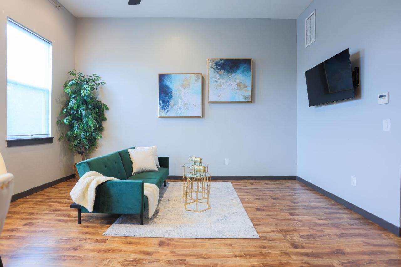 Old West Studio Lofts West Тампа Экстерьер фото
