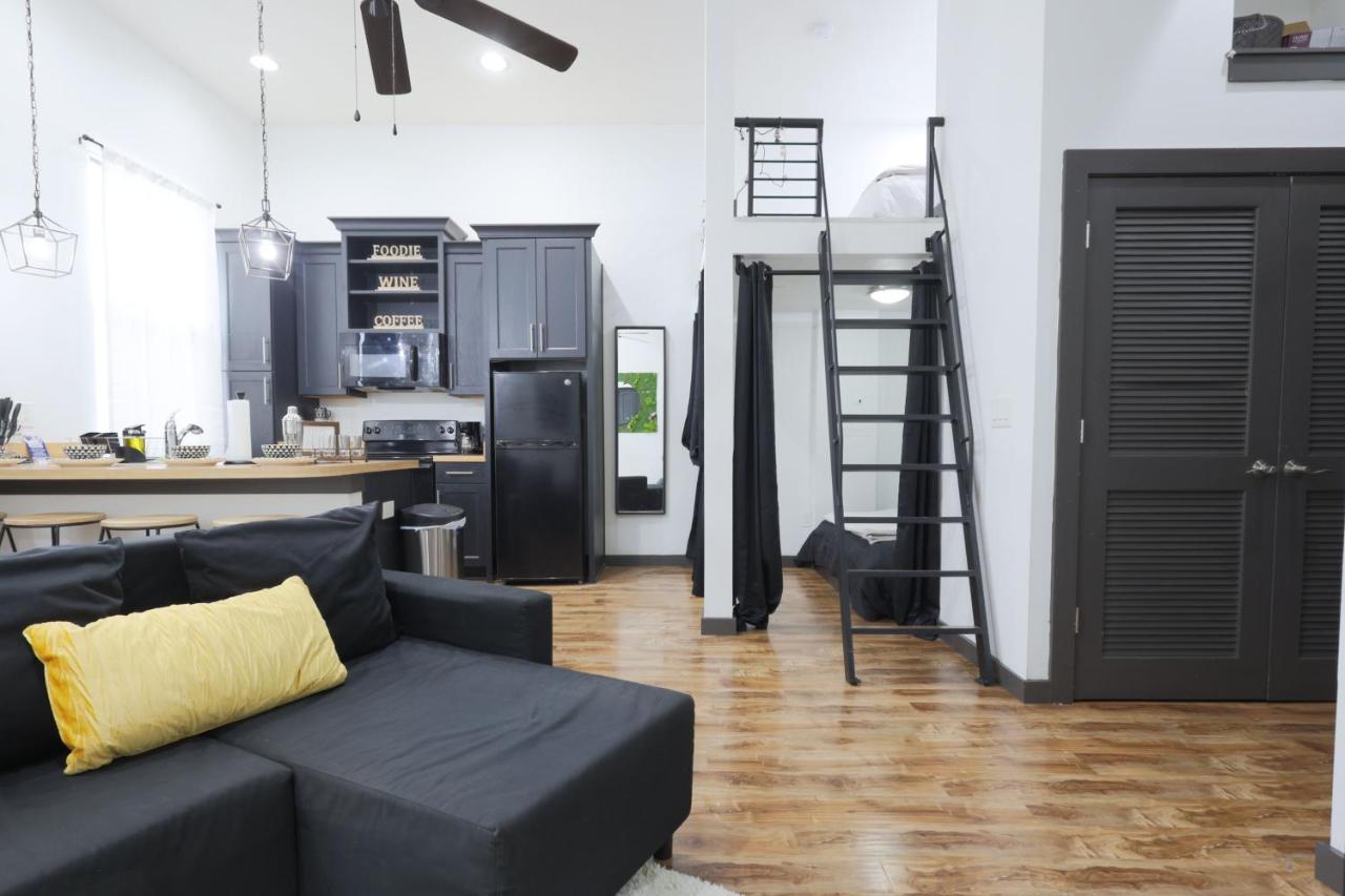 Old West Studio Lofts West Тампа Экстерьер фото