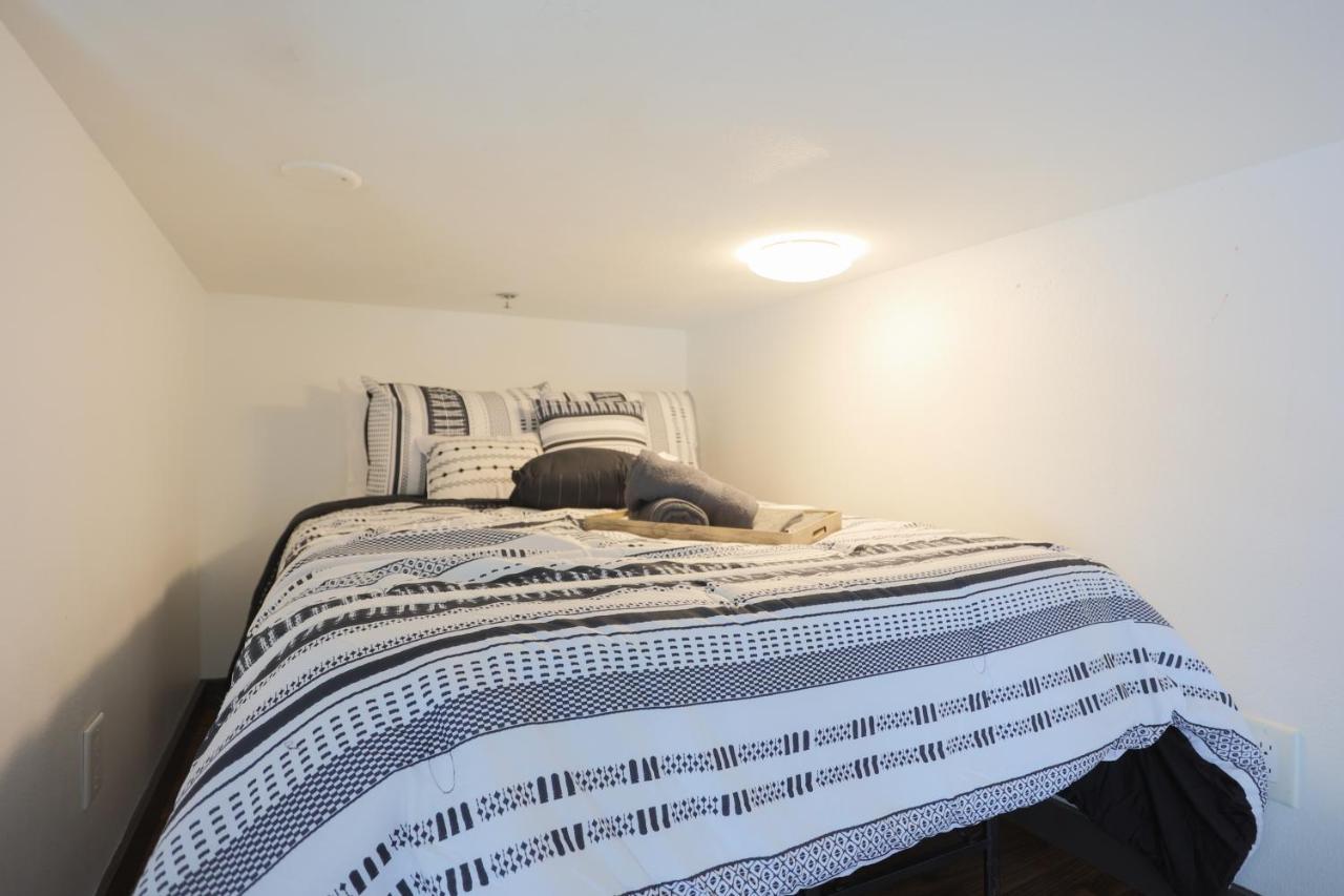 Old West Studio Lofts West Тампа Экстерьер фото